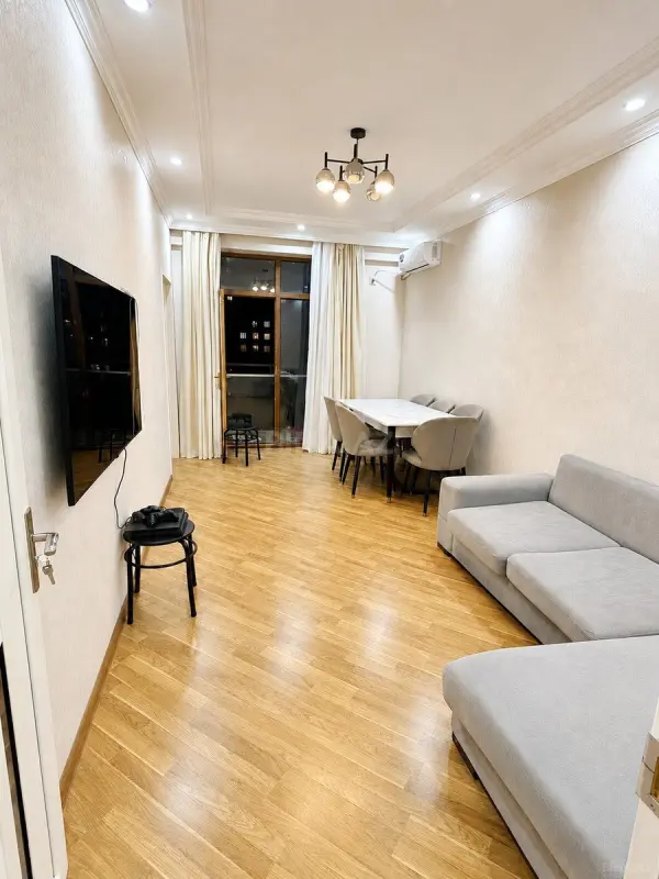 Satılır 2 otaqlı mənzil 53 m²