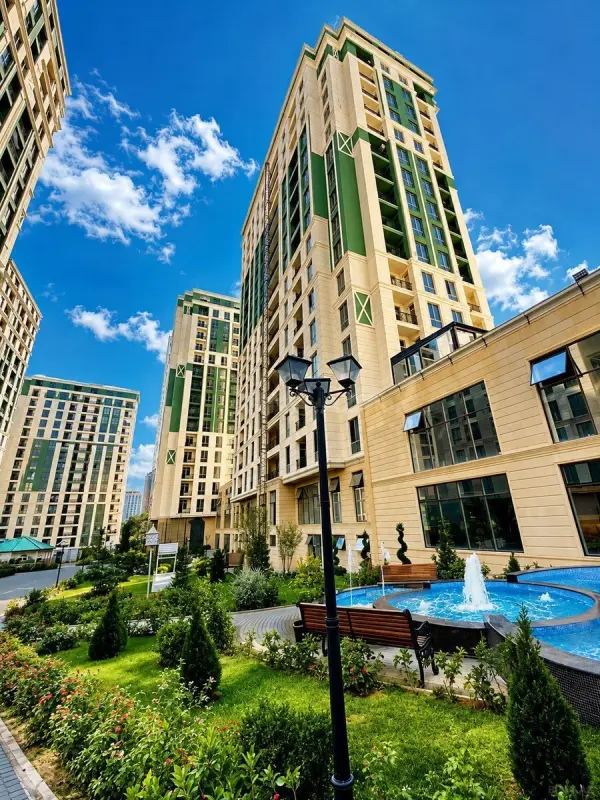 Satılır 2 otaqlı mənzil 95 m²