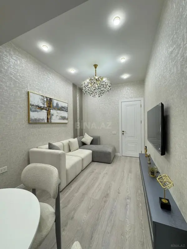 Satılır 2 otaqlı mənzil 61 m²