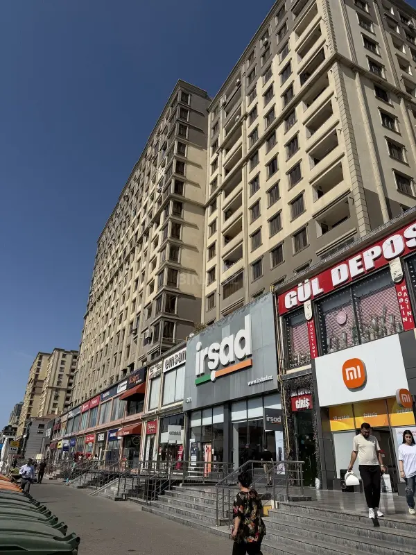 Satılır 3 otaqlı mənzil 150 m²