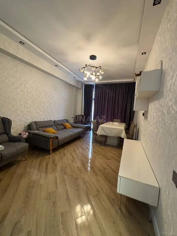 Satılır 2 otaqlı mənzil 67 m²