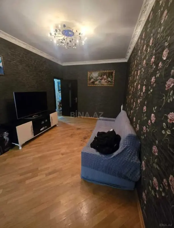 Satılır 4 otaqlı mənzil 100 m²