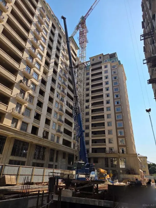 Satılır 4 otaqlı mənzil 167 m²