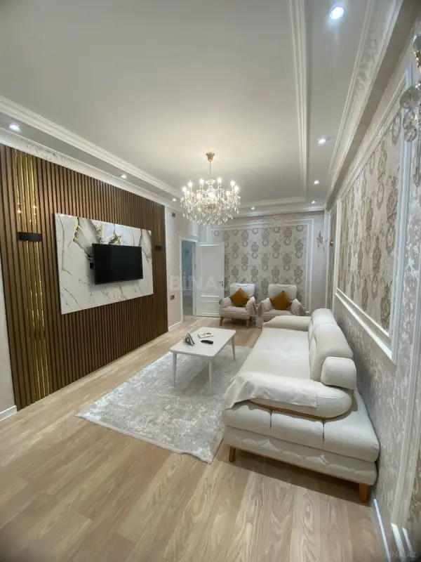 Satılır 4 otaqlı mənzil 128 m²
