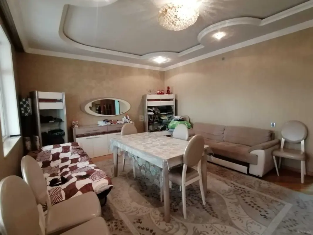 Satılır 3 otaqlı mənzil 145 m²