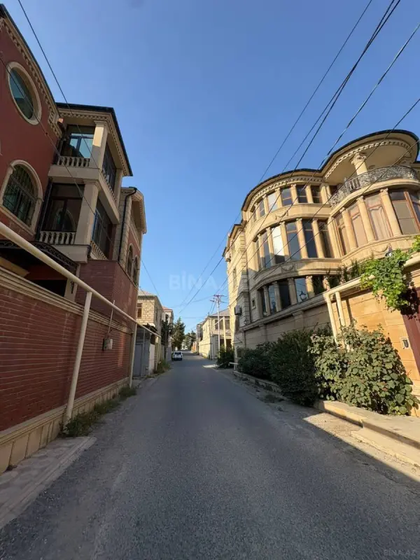 Satılır 6 otaqlı həyət evi 250 m²