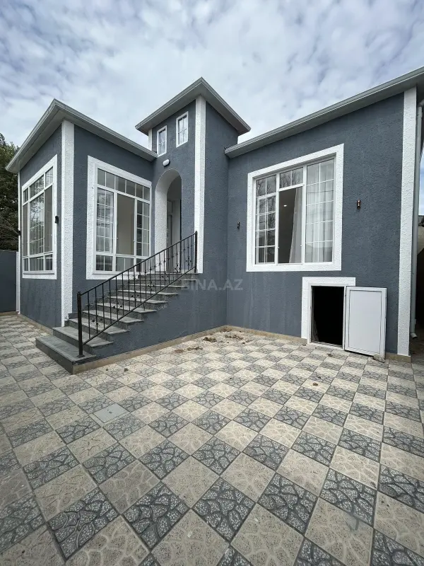 Satılır 4 otaqlı həyət evi 141 m²