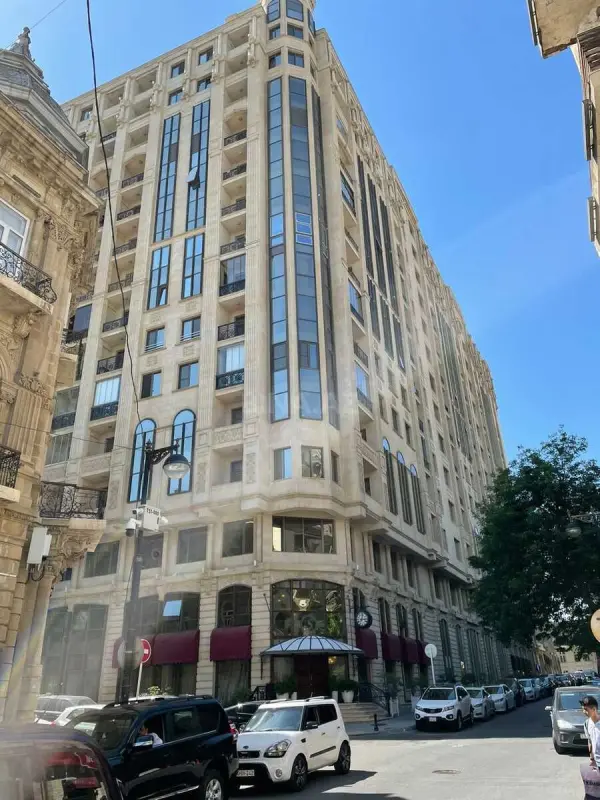 Kirayə verilir 3 otaqlı mənzil 104 m²