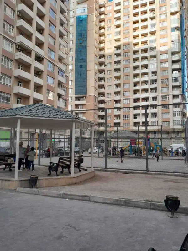 Kirayə verilir 2 otaqlı mənzil 96 m²