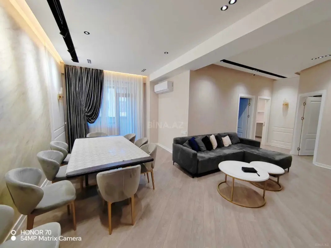 Satılır 4 otaqlı mənzil 112 m²