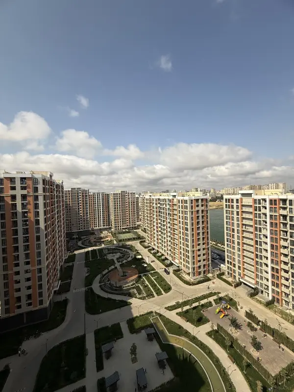 Satılır 4 otaqlı mənzil 103 m²