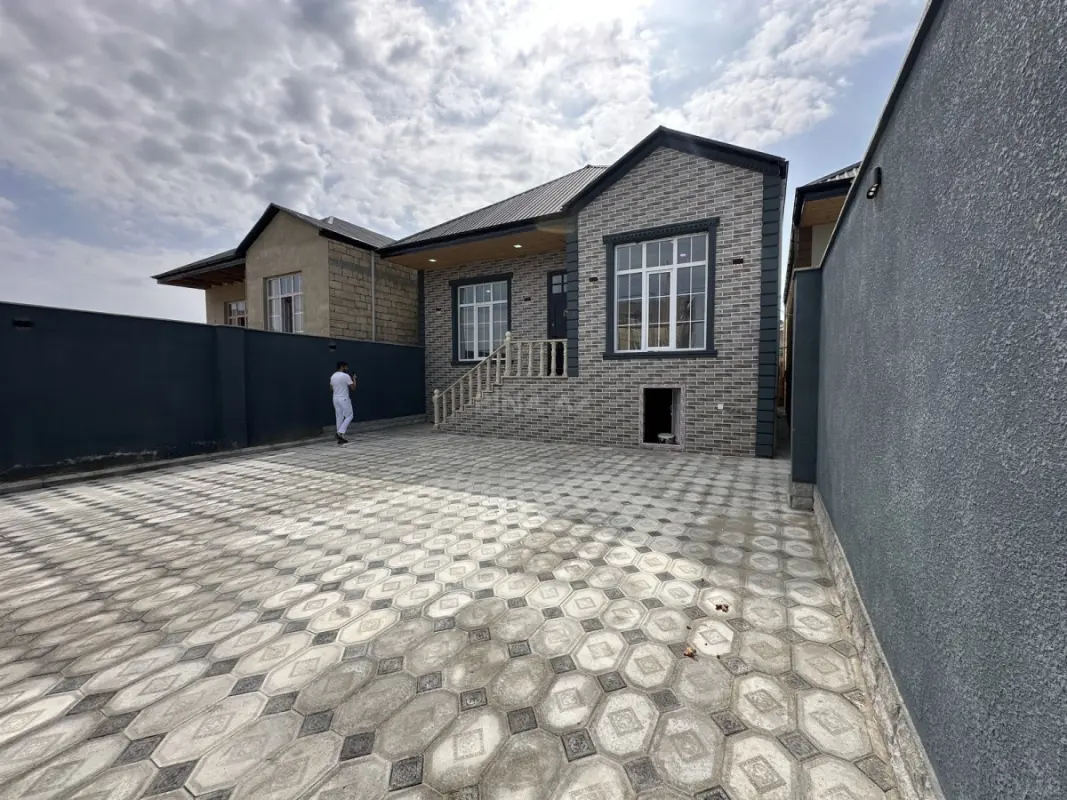Satılır 4 otaqlı həyət evi 100 m²