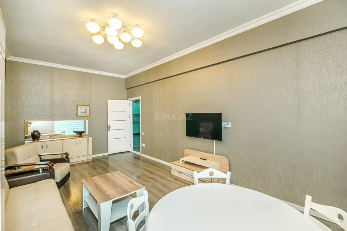 Kirayə verilir 2 otaqlı mənzil 68 m²