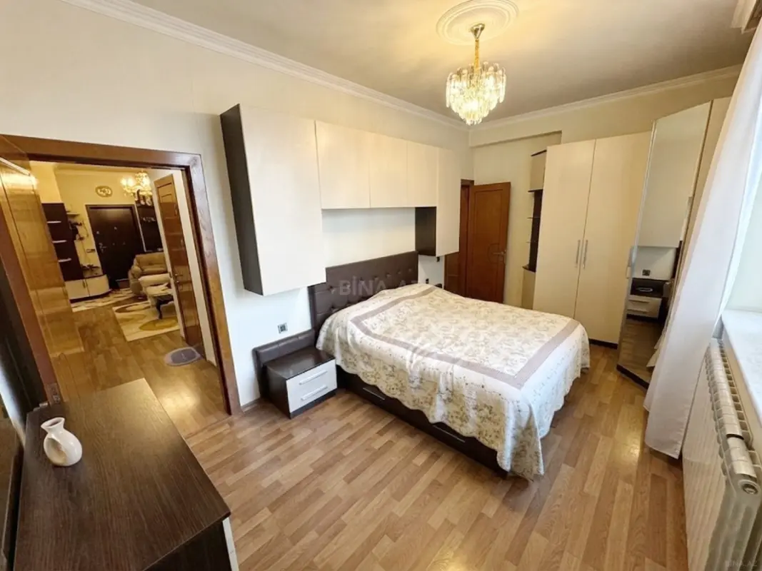 Satılır 3 otaqlı mənzil 100 m²
