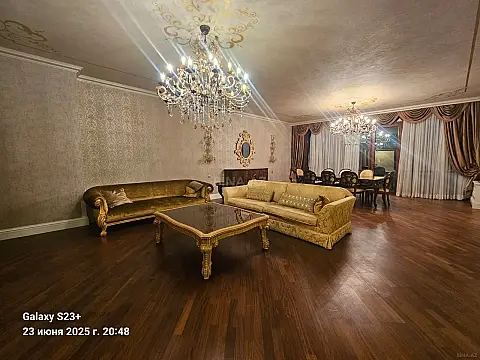 Satılır 4 otaqlı mənzil 274 m² — Bakı 4 otaq 274.00 m²