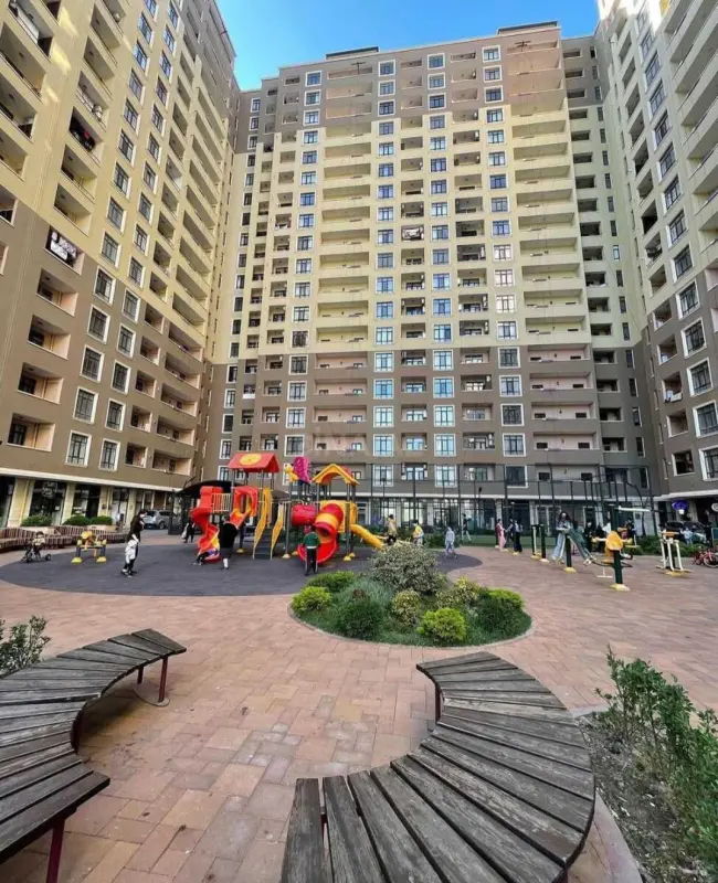 Satılır 3 otaqlı mənzil 117 m²
