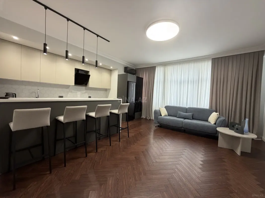 Satılır 3 otaqlı mənzil 98 m²