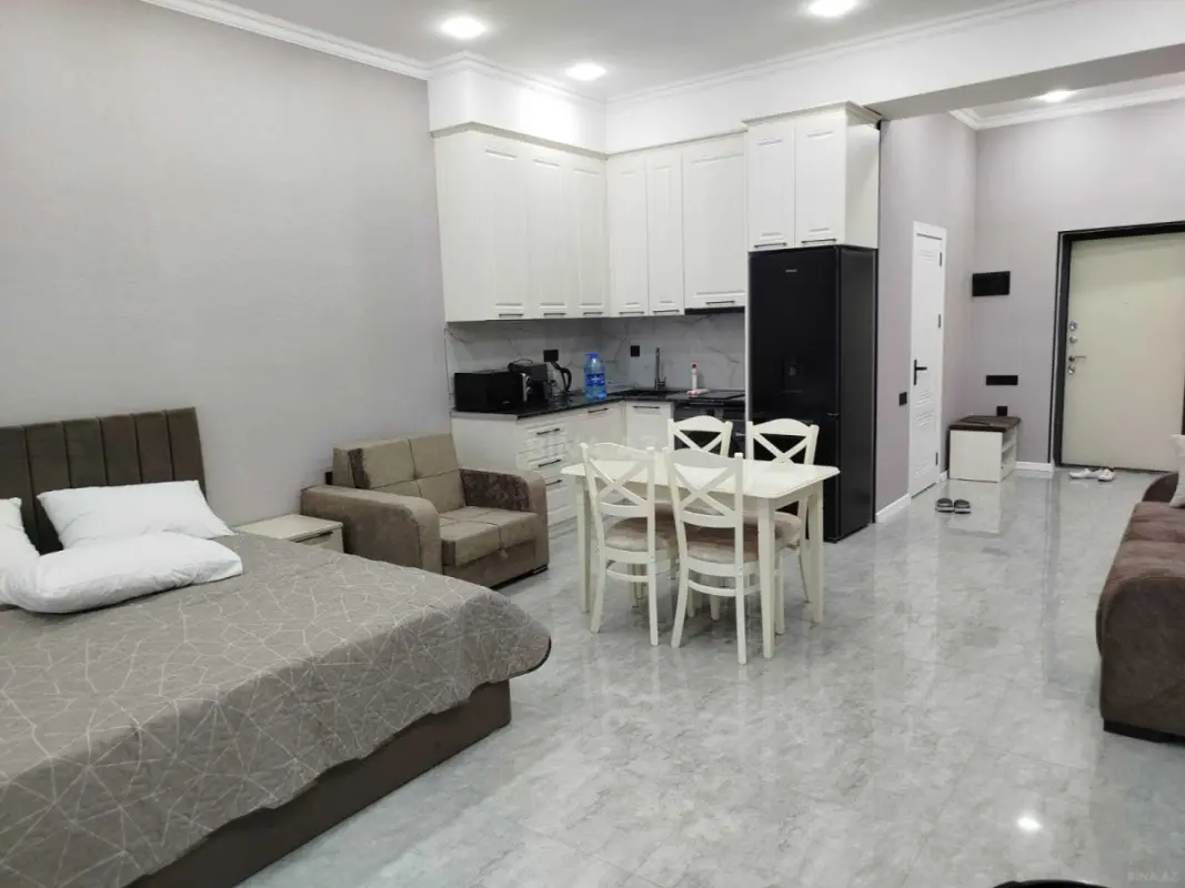 Kirayə verilir 1 otaqlı mənzil 65 m²