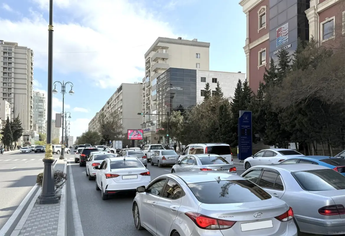 Satılır 3 otaqlı mənzil 85 m²