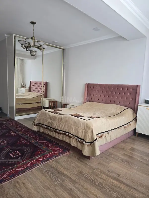 Satılır 3 otaqlı mənzil 102 m²