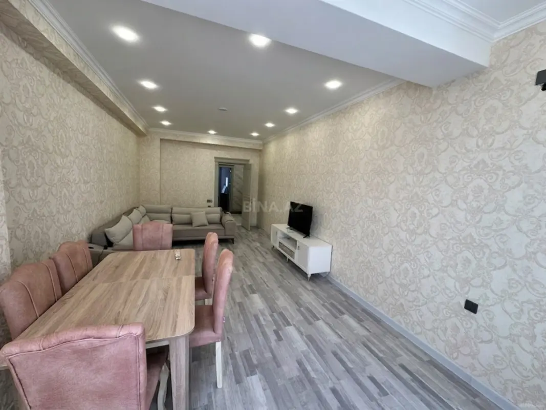 Kirayə verilir 4 otaqlı mənzil 159 m²