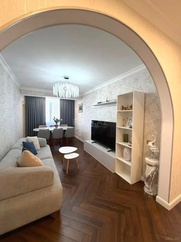 Satılır 2 otaqlı mənzil 77 m²