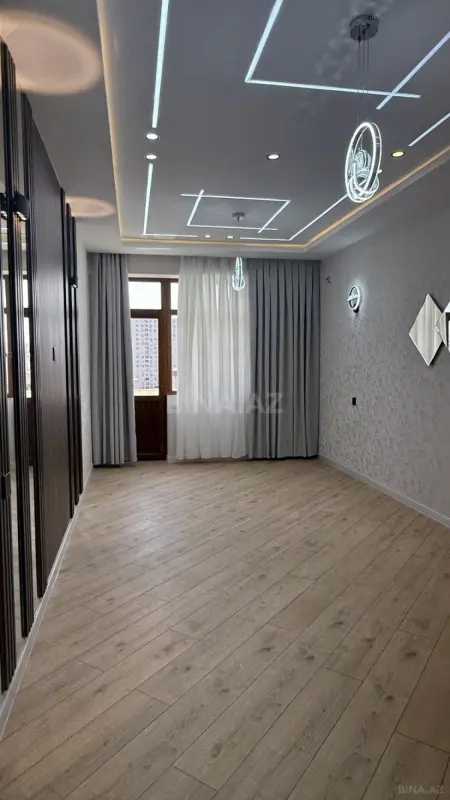 Satılır 3 otaqlı mənzil 98 m²