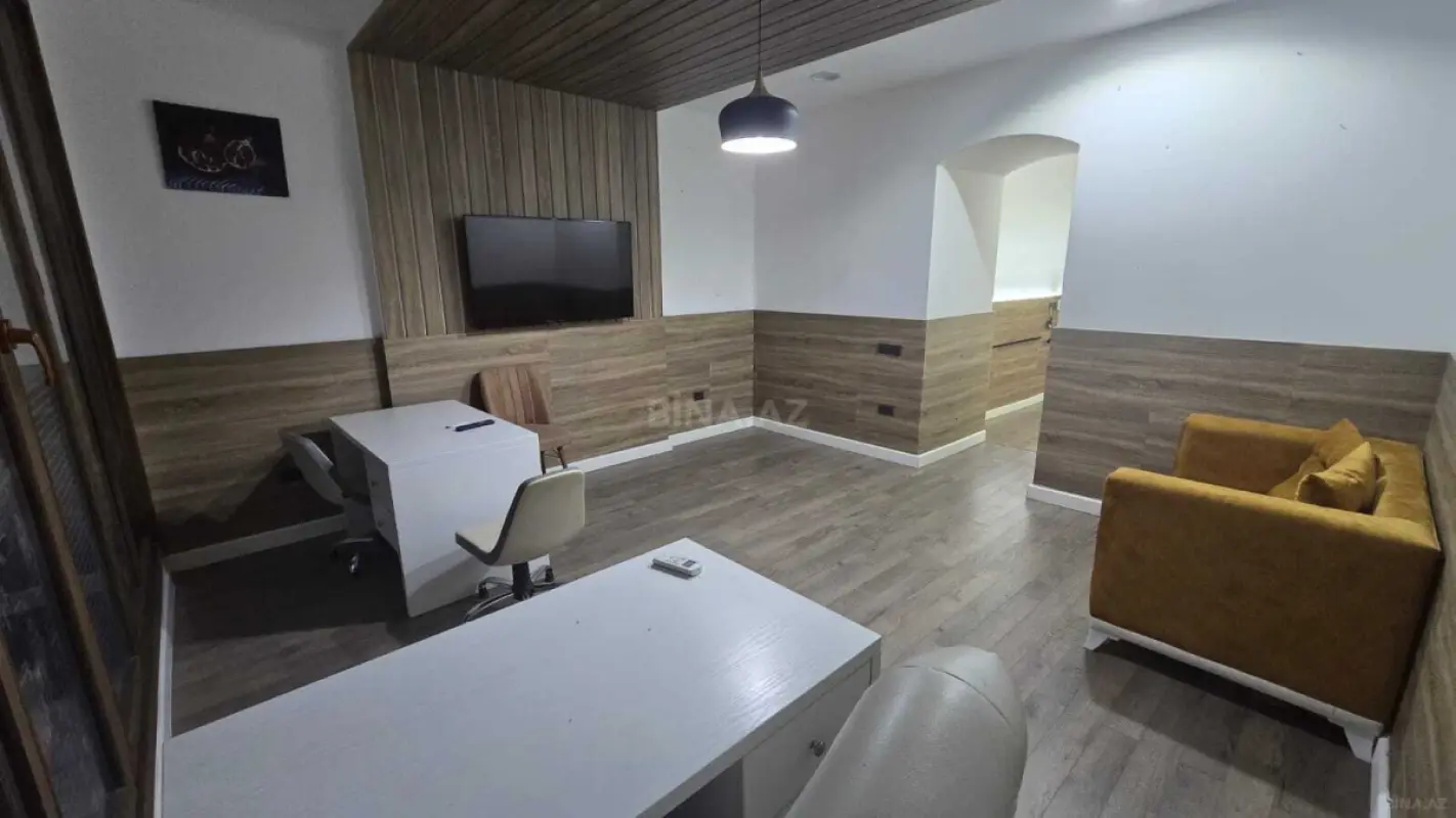 Kirayə verilir 2 otaqlı ofis 75 m²