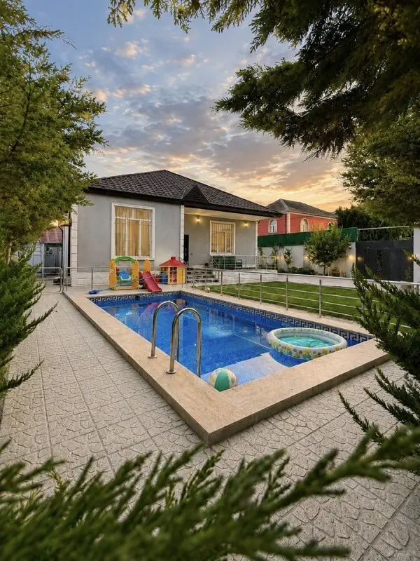 Satılır 4 otaqlı həyət evi 180 m²
