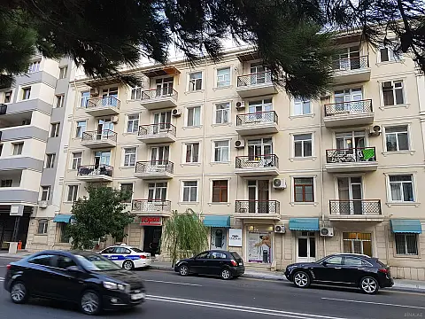 Satılır 3 otaqlı mənzil 64 m² — Bakı 3 otaq 64.00 m²