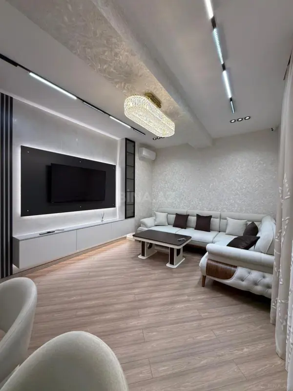 Satılır 3 otaqlı mənzil 91 m²