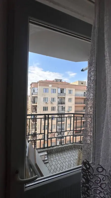 Satılır 2 otaqlı mənzil 43 m²