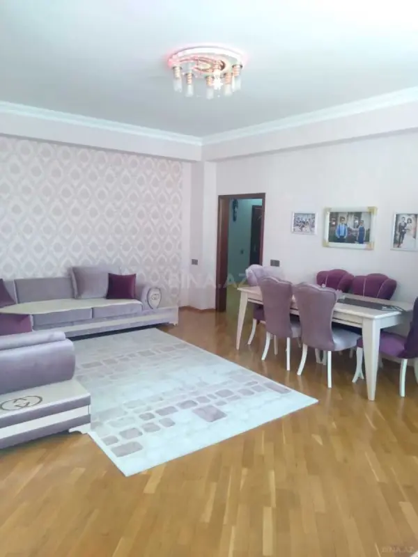 Kirayə verilir 2 otaqlı mənzil 87 m²