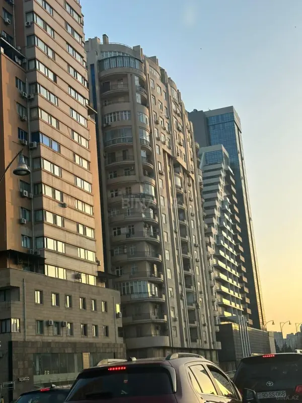 Satılır 2 otaqlı mənzil 115 m²
