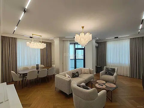 Satılır 4 otaqlı mənzil 170 m² — Bakı 4 otaq 170.00 m²
