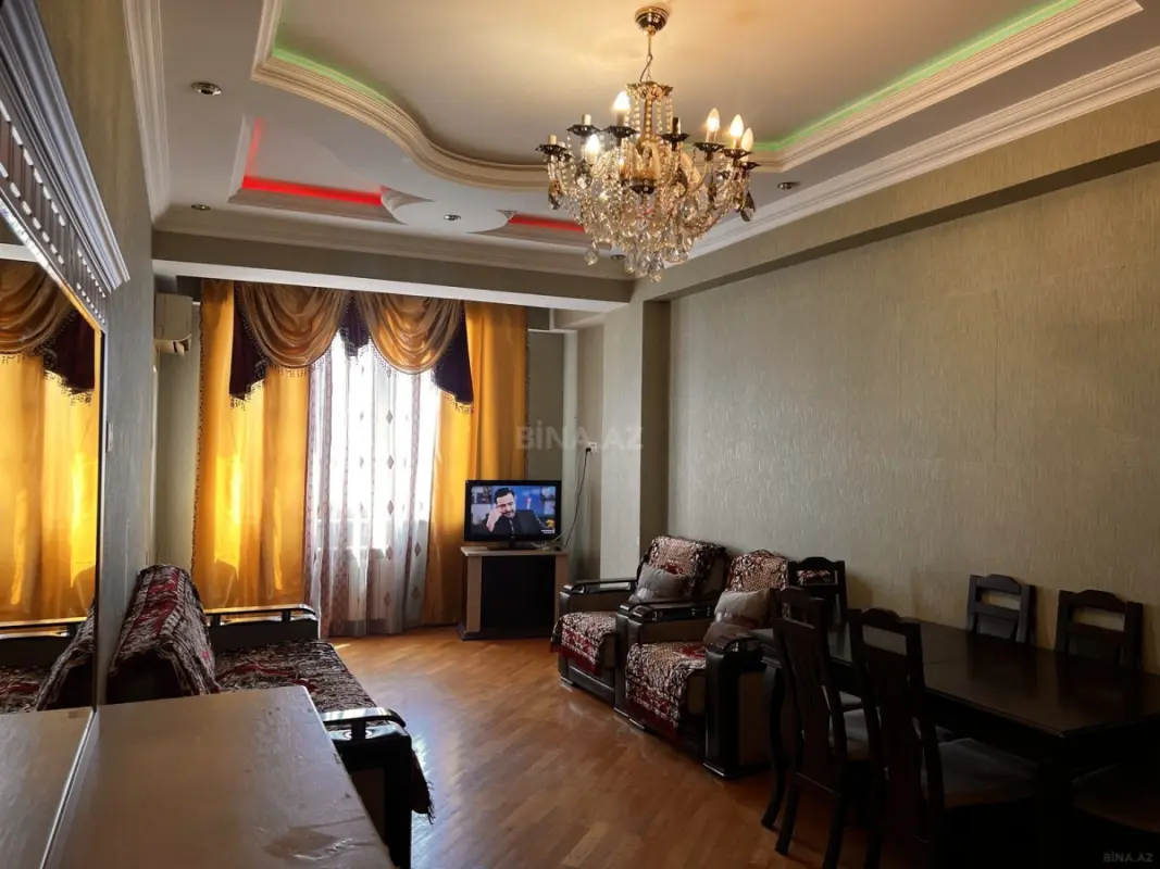 Kirayə verilir 2 otaqlı mənzil 96 m²
