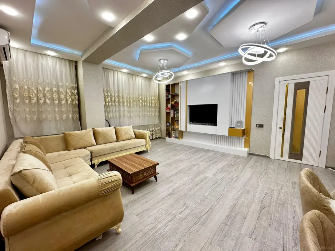 Kirayə verilir 3 otaqlı mənzil 140 m²