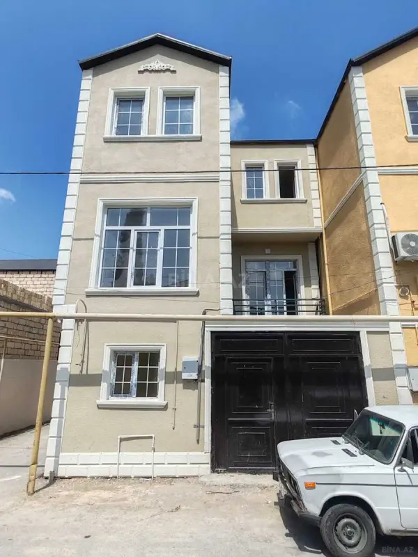 Satılır 5 otaqlı həyət evi 200 m²