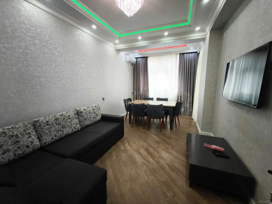 Satılır 2 otaqlı mənzil 102 m²
