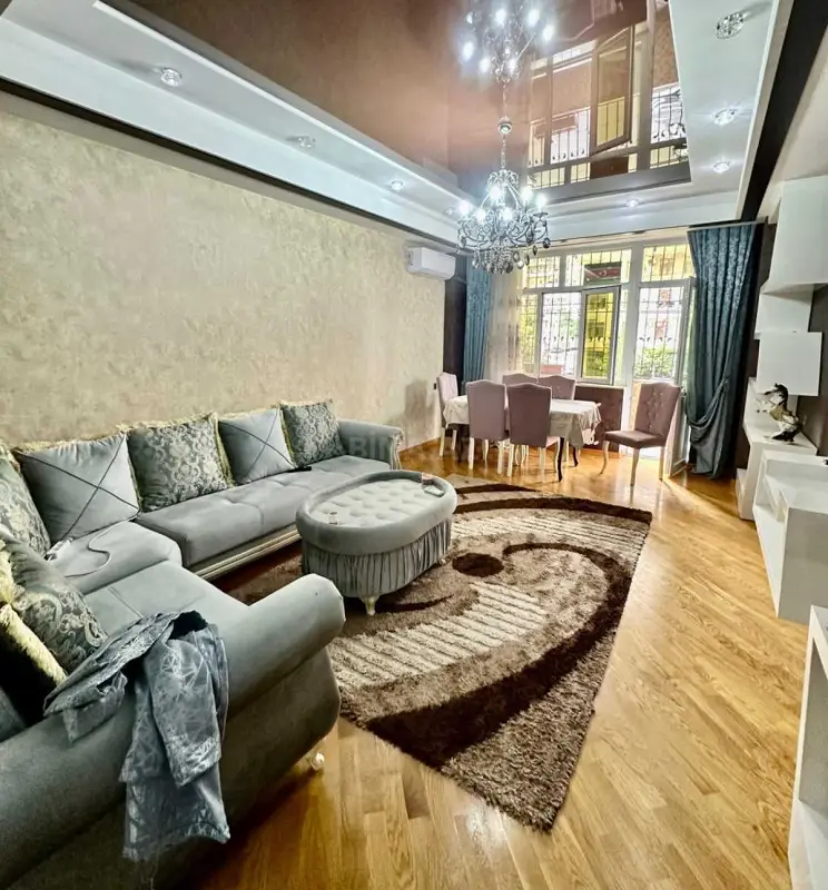 Kirayə verilir 2 otaqlı mənzil 100 m²