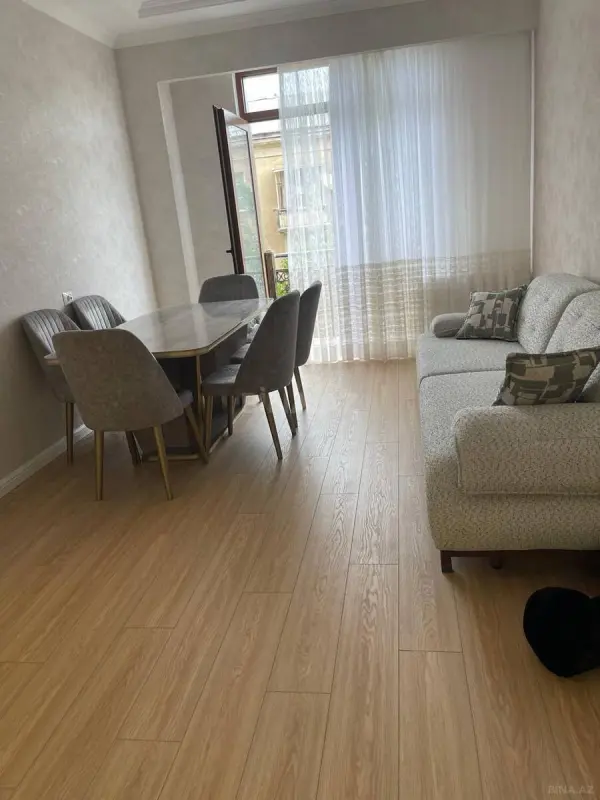 Kirayə verilir 2 otaqlı mənzil 70 m²