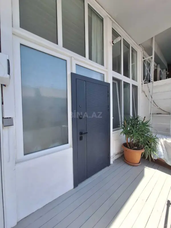 Satılır 2 otaqlı mənzil 72 m²