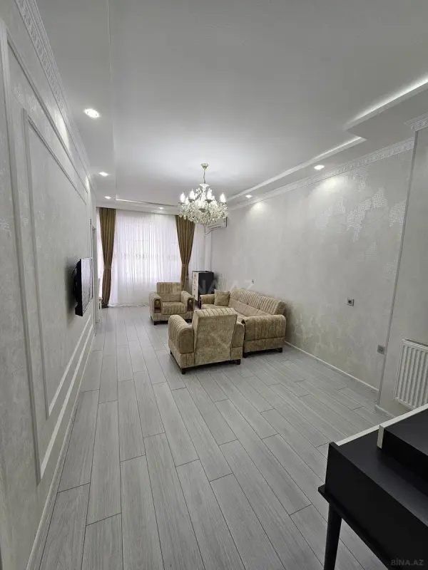Kirayə verilir 2 otaqlı mənzil 76 m²