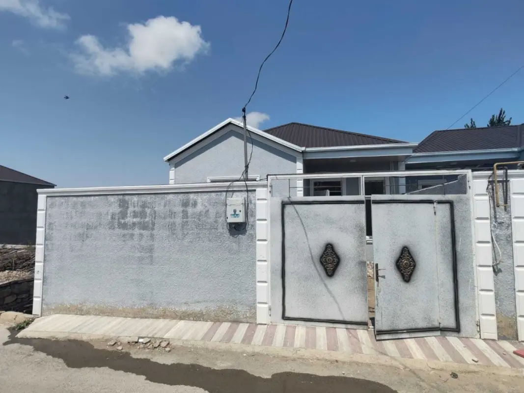 Satılır 4 otaqlı həyət evi 150 m²