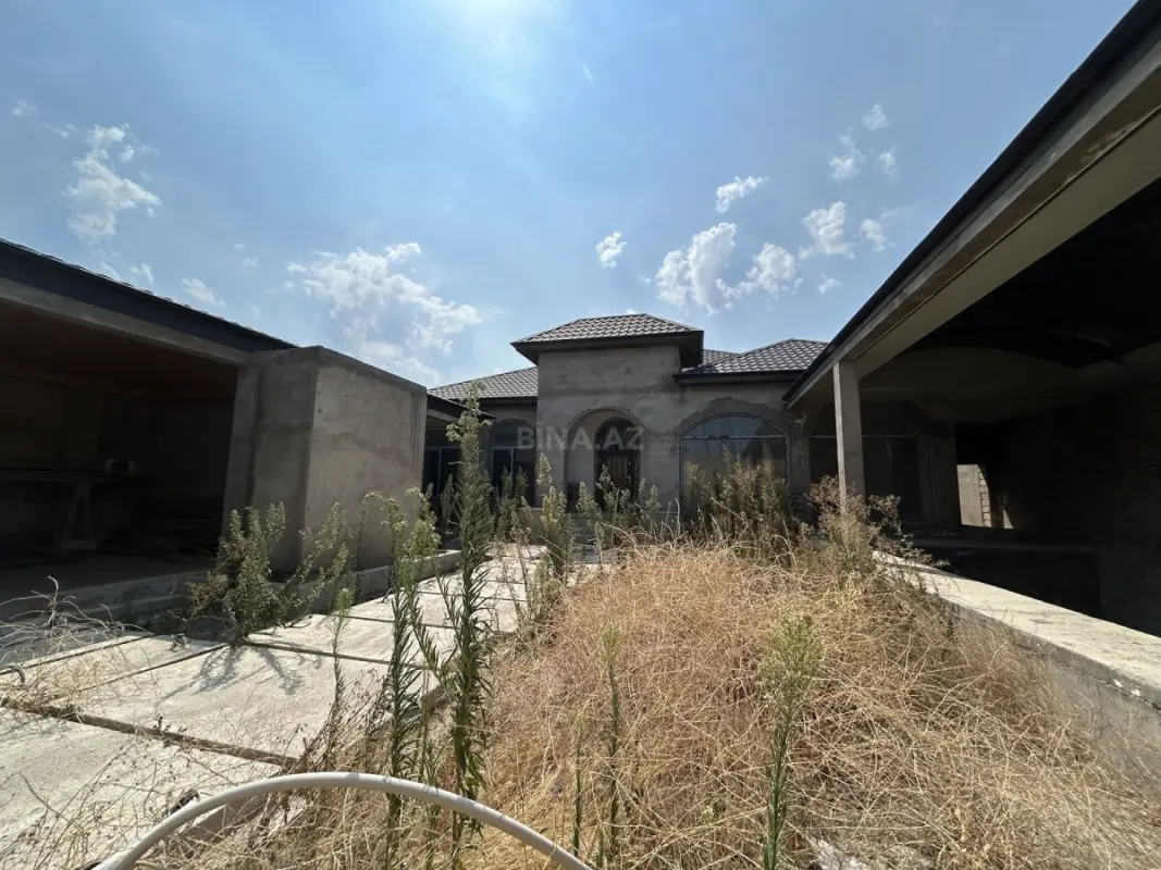 Satılır 4 otaqlı həyət evi 208 m²