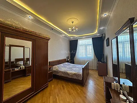 Satılır 3 otaqlı mənzil 140 m² — Bakı, İnşaatçılar 3 otaq 140.00 m²