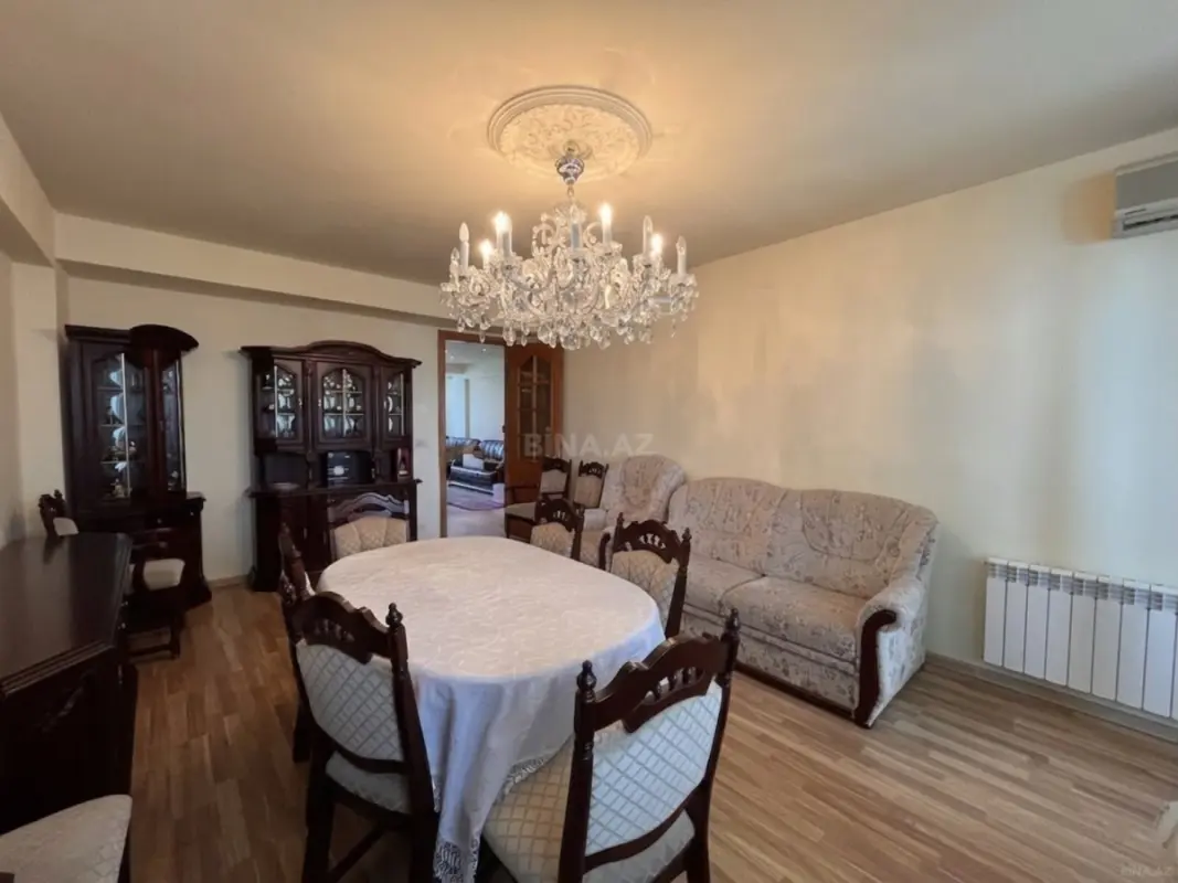 Kirayə verilir 4 otaqlı mənzil 120 m²