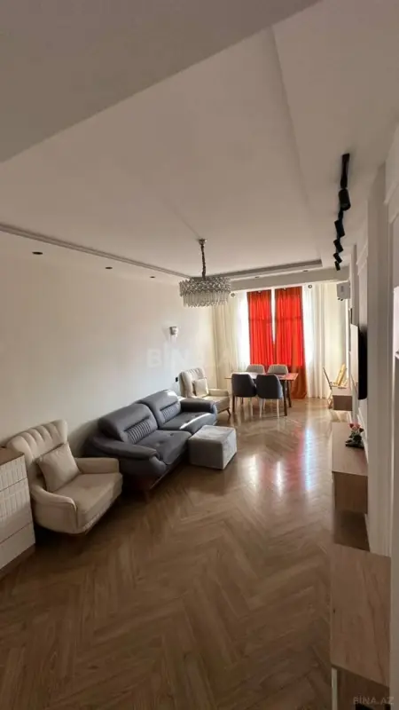 Kirayə verilir 2 otaqlı mənzil 62 m²