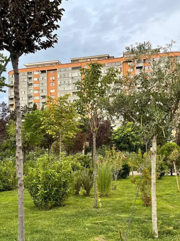 Kirayə verilir 2 otaqlı mənzil 90 m²