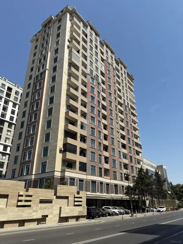 Satılır 3 otaqlı mənzil 105 m²